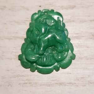 Natural Grade A Bright Apple Green Jade Hand-carved Aries Ram Plaque Pendant